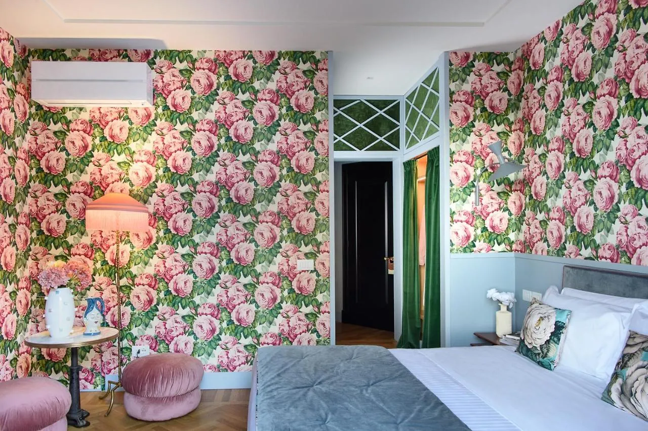 Velona'S Jungle Luxury Suites Firenze 3*,  Italia