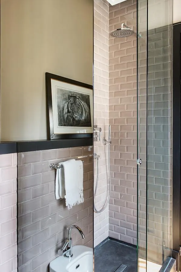 Velona'S Jungle Luxury Suites Florence