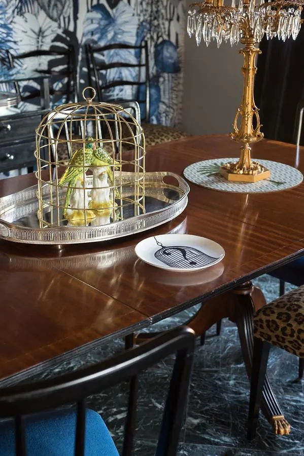 Velona'S Jungle Luxury Suites Florence