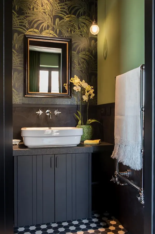 Velona'S Jungle Luxury Suites Florence Italy