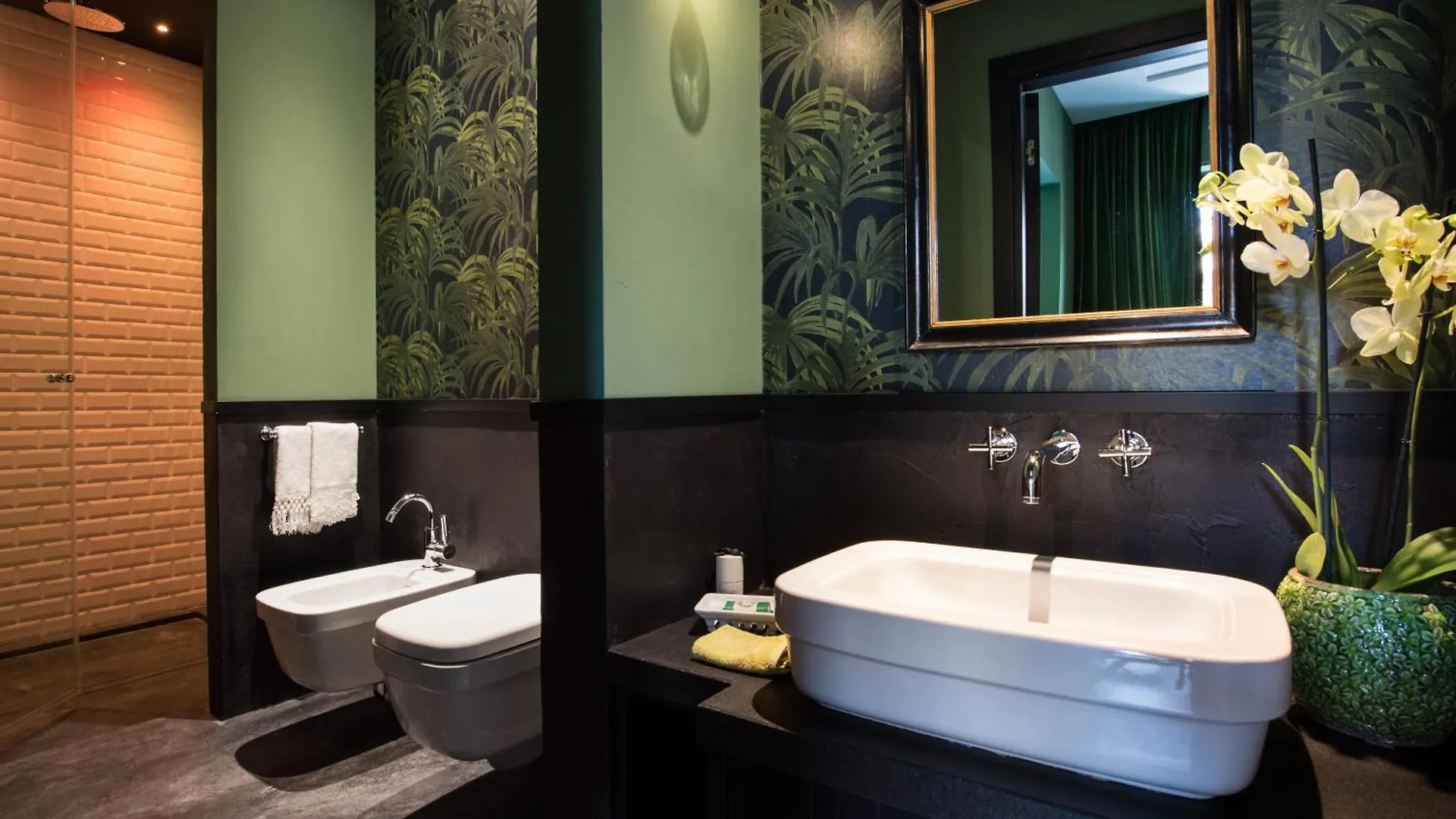 Velona'S Jungle Luxury Suites Флоренция Отель типа 